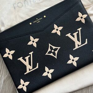 Louis Vuitton Daily Pouch